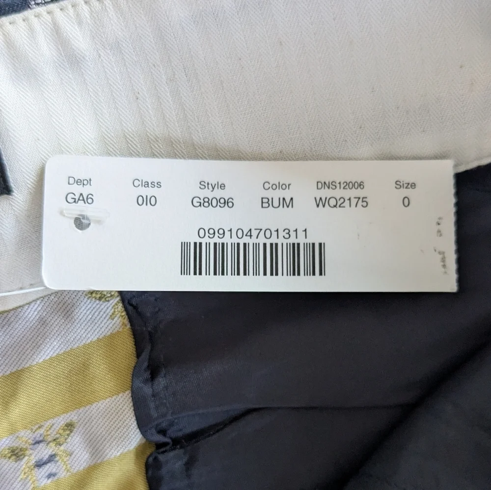 J. Crew Navy Shorts With Bee Print Dark blue Size 0 NWT